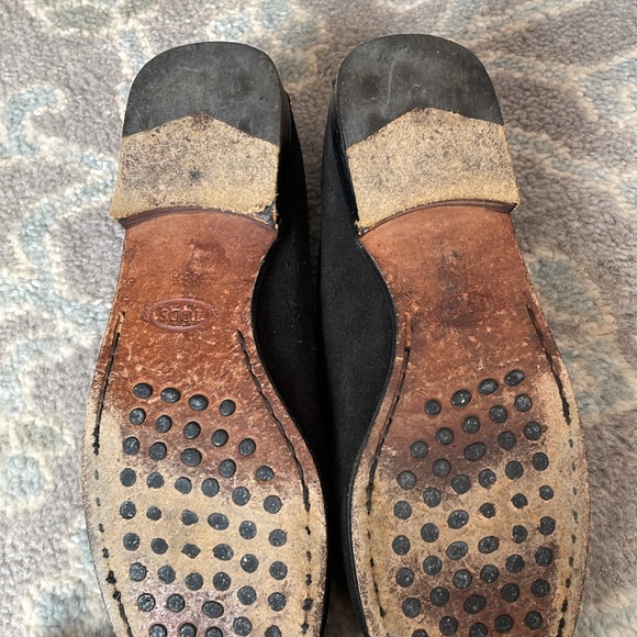 Tod’s black suede driving loafers. 36-1/2 or 6-1/2 - Picture 5 of 7